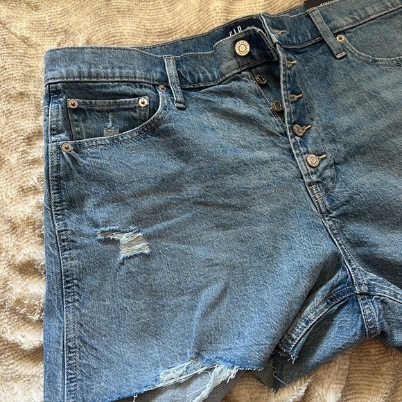 GAP High Rise Cheeky Short, 16/33 - Picture 3 of 11